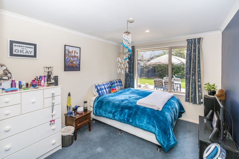 Photo of property in 54 Westpark Drive, Burnside, Christchurch, 8053