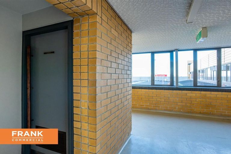 Photo of property in 138 Great South Road, Takanini, 2112