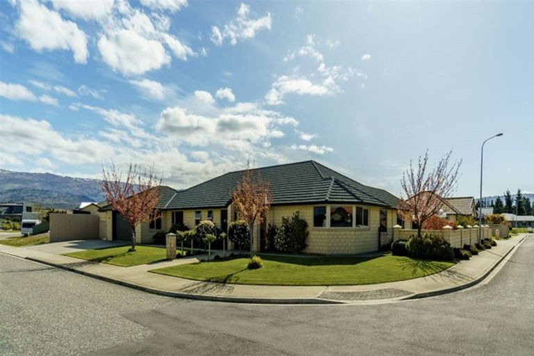 Photo of property in 10 Larch Crescent, Alexandra, 9320