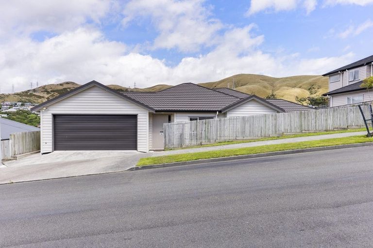 Photo of property in 36 Mauldeth Terrace, Churton Park, Wellington, 6037