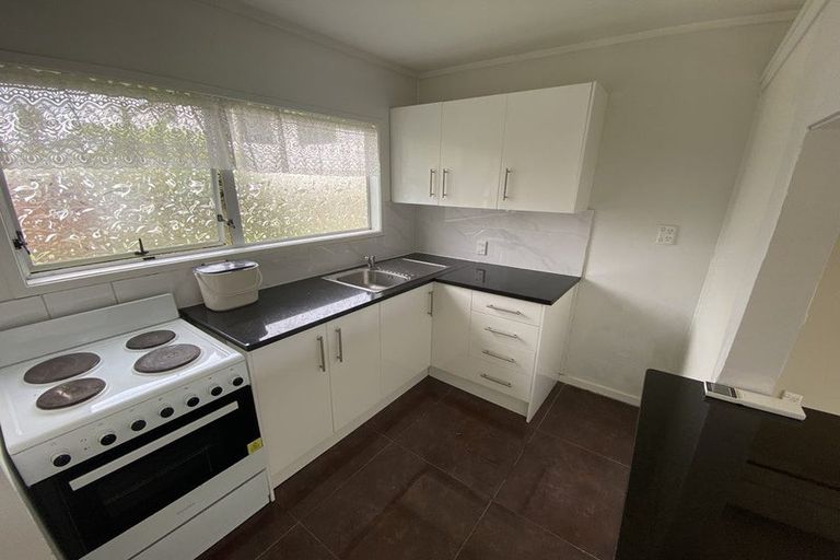 Photo of property in 1/92 Kenderdine Road, Papatoetoe, Auckland, 2025