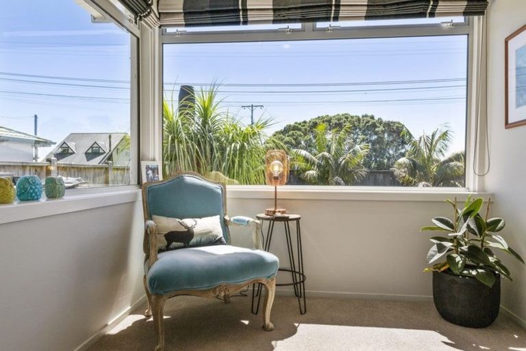 Photo of property in 5 Dorset Avenue, Westown, New Plymouth, 4310