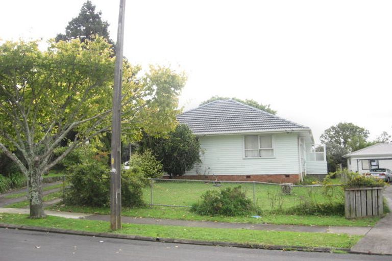 Photo of property in 13 Ussher Place, Pakuranga Heights, Auckland, 2010
