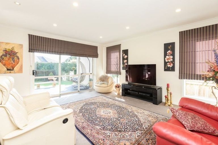 Photo of property in 15 Satchmo Place, Rototuna North, Hamilton, 3210