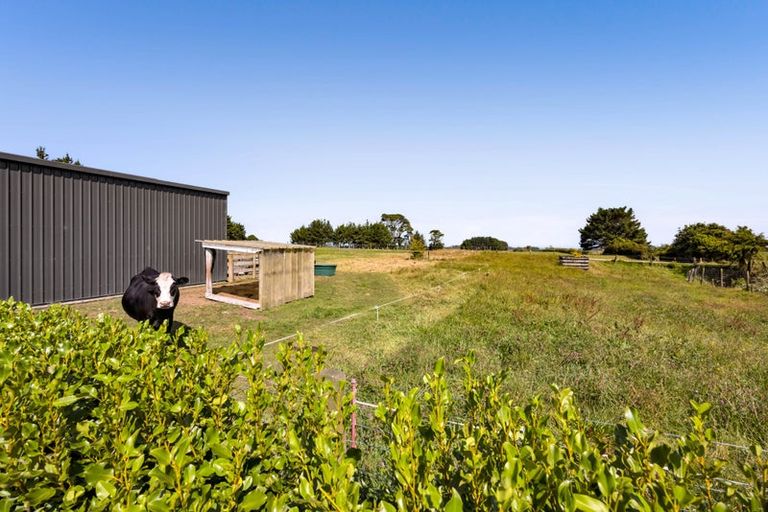 Photo of property in 1491 Eltham Road, Kaponga, Hawera, 4679