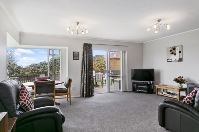 Photo of property in 96 Acacia Bay Road, Nukuhau, Taupo, 3330
