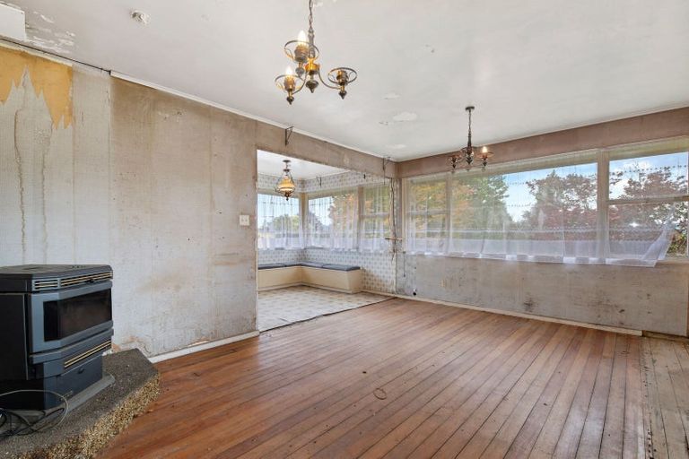 Photo of property in 102 Kawaha Point Road, Kawaha Point, Rotorua, 3010