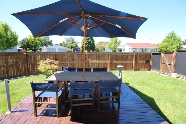 Photo of property in 15 Newton Place, Westbrook, Palmerston North, 4412