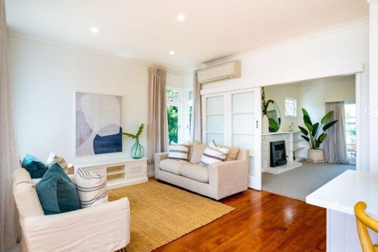 Photo of property in 51 Te Mata Road, Havelock North, 4130