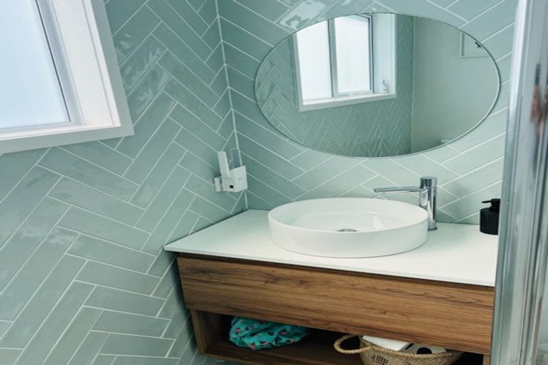 Photo of property in 37 Bluff Road, Kuaotunu West, Whitianga, 3592