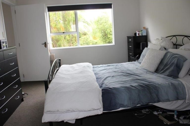 Photo of property in 1/104 Arran Road, Browns Bay, Auckland, 0630