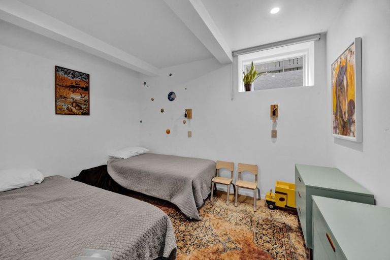 Photo of property in 36 Octavius Place, New Plymouth, 4312