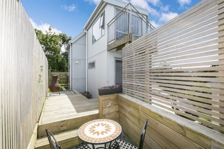 Photo of property in 42 Mandalay Terrace, Khandallah, Wellington, 6035