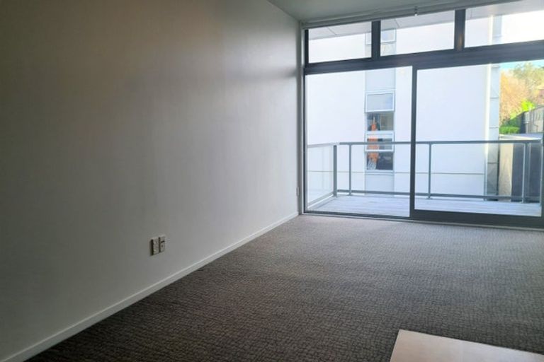 Photo of property in Revolucion Apartments, 203e/28 Torrens Terrace, Mount Cook, Wellington, 6011