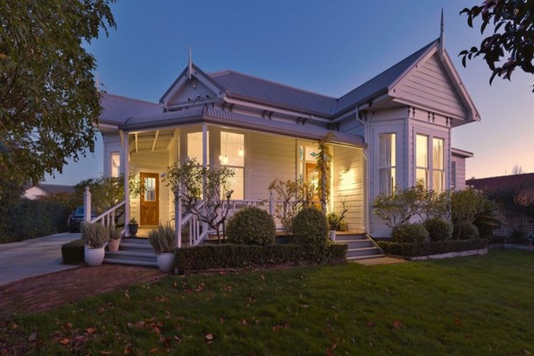 Photo of property in 49 Te Aute Road, Havelock North, 4130