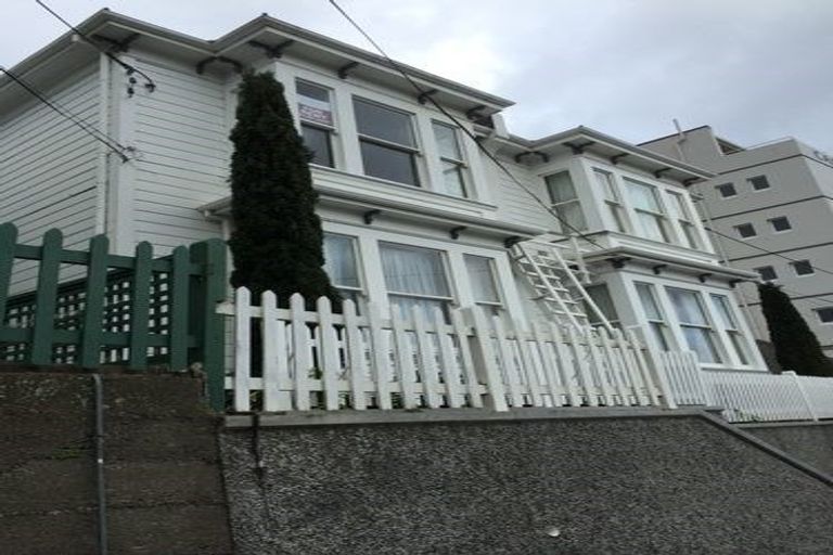 Photo of property in 16a Thompson Street, Mount Cook, Wellington, 6011