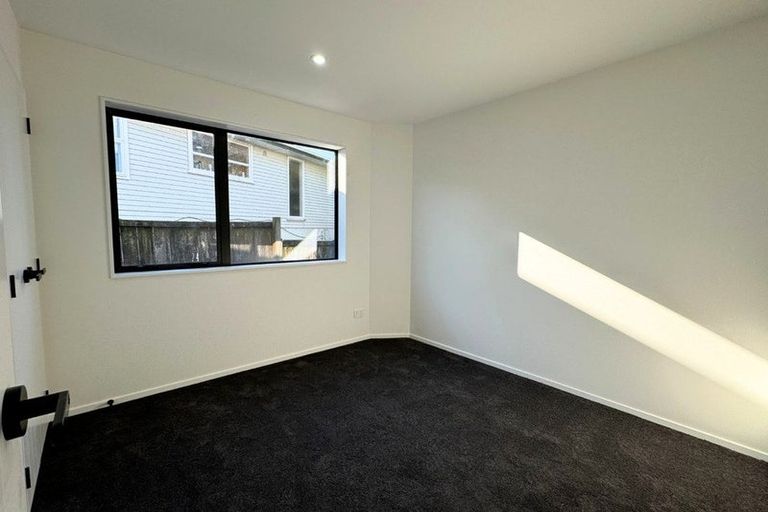 Photo of property in 47 Coniston Avenue, Te Atatu South, Auckland, 0610