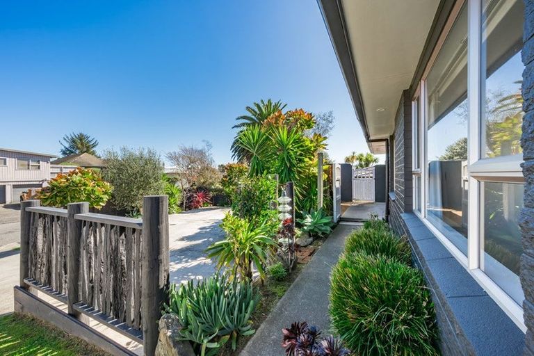 Photo of property in 13 Chums Road, Paraparaumu Beach, Paraparaumu, 5032