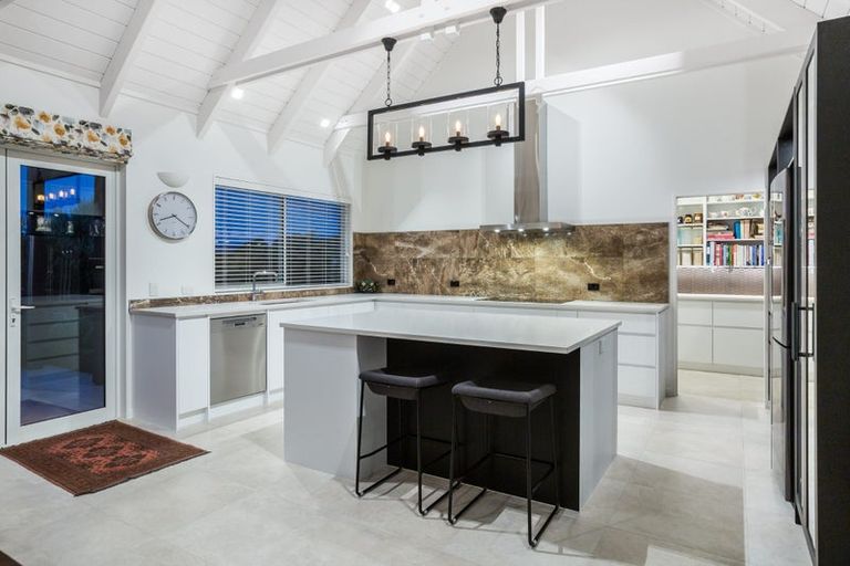 Photo of property in 67 Tarahunga Road, Levin, 5571