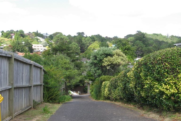 Photo of property in 26 Macnay Way, Murrays Bay, Auckland, 0630