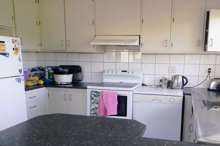 Photo of property in 2/8 Rosebank Terrace, Stoke, Nelson, 7011