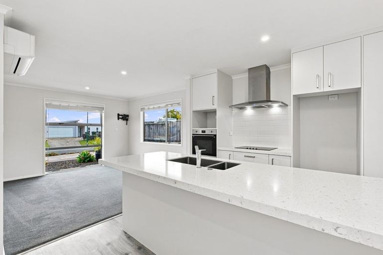 Photo of property in 18 Stevenson Drive, Papamoa, 3118