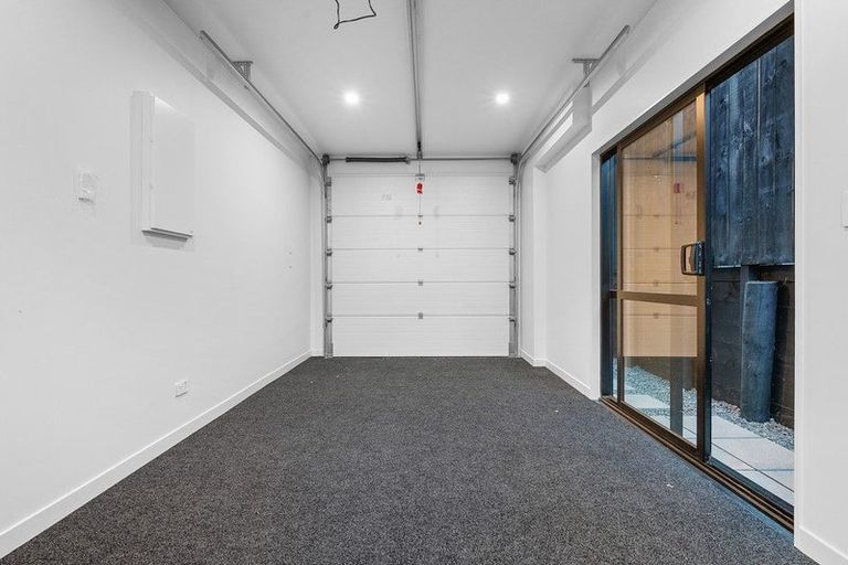 Photo of property in 41d Sunnynook Road, Forrest Hill, Auckland, 0620