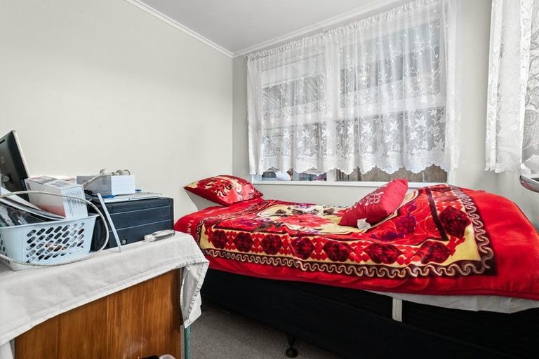 Photo of property in 17 Oxford Road, Manurewa, Auckland, 2102