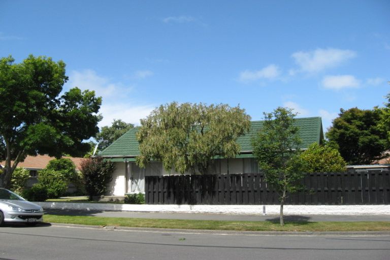 Photo of property in 1/24 Wyatt Place, Russley, Christchurch, 8042