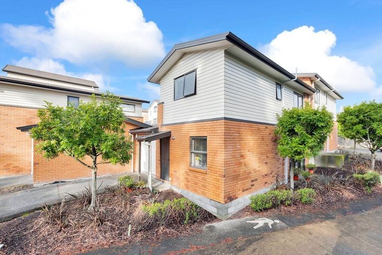 Photo of property in St Claire Village, 41/172 Mcleod Road, Te Atatu South, Auckland, 0610