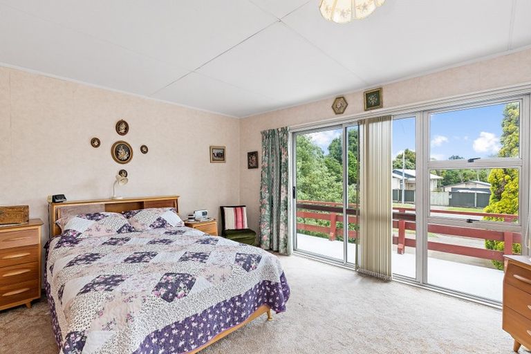 Photo of property in 96 Amohia Street, Paraparaumu, 5032