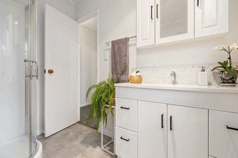 Photo of property in 6 Dillon Drive, Bell Block, New Plymouth, 4312