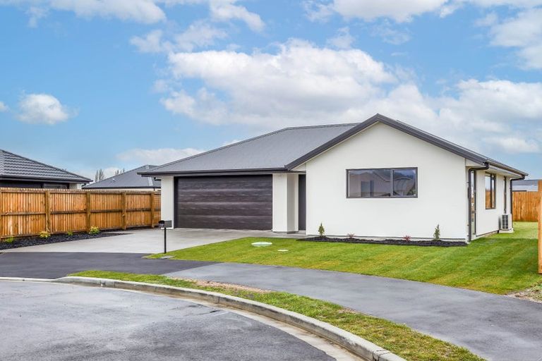 Photo of property in 17 Ned Place, Halswell, Christchurch, 8025