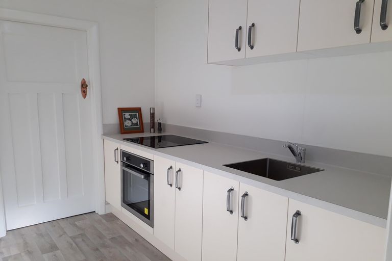 Photo of property in 1 Frood Street, Bulls, 4818