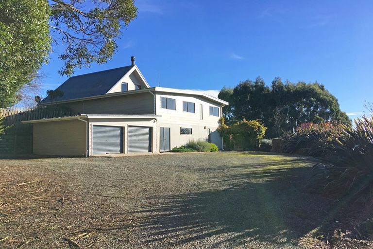 Photo of property in 1331 Waianakarua Road, Kakanui, Oamaru, 9495