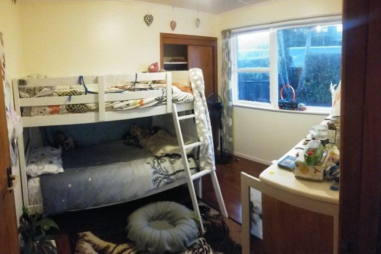 Photo of property in 30 Megan Avenue, Pakuranga Heights, Auckland, 2010