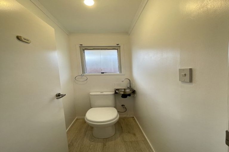 Photo of property in 1/4 Palm Court Drive, Glen Eden, Auckland, 0602