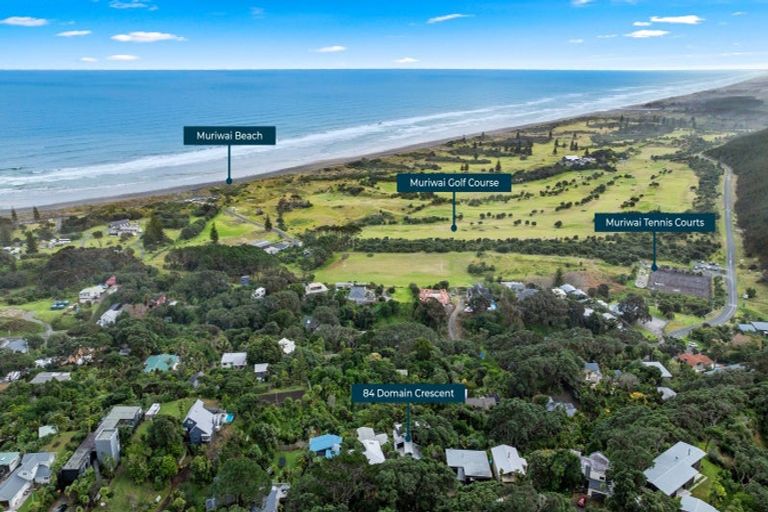 Photo of property in 84 Domain Crescent, Muriwai, Waimauku, 0881