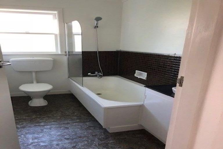 Photo of property in 105 Wharf Street, Tauranga, 3110