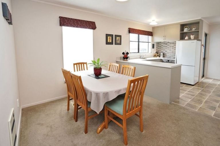 Photo of property in 8 Olwyn Green, Dinsdale, Hamilton, 3204