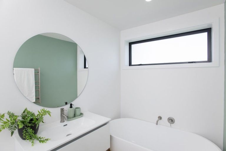 Photo of property in 38 Mangamoteo Street, Lytton West, 4071