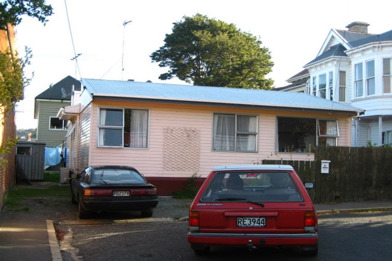 Photo of property in 37 Carlyle Street, North East Valley, Dunedin, 9010