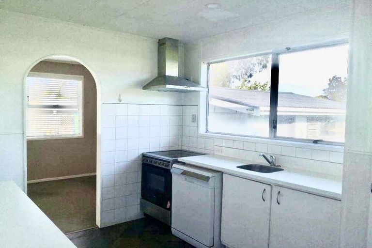 Photo of property in 68 Reelick Avenue, Pakuranga Heights, Auckland, 2010