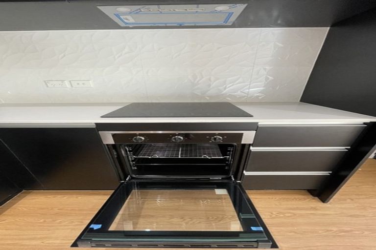 Photo of property in 8 Rangimarie Close, Opaheke, Papakura, 2113