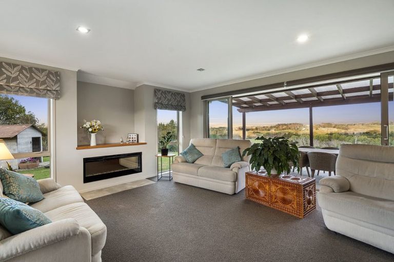 Photo of property in 122d Forestry Road, Waitoki, Kaukapakapa, 0871