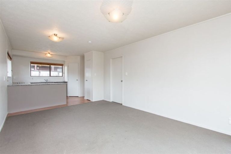 Photo of property in 2/6 Miami Street, Mangere East, Auckland, 2024