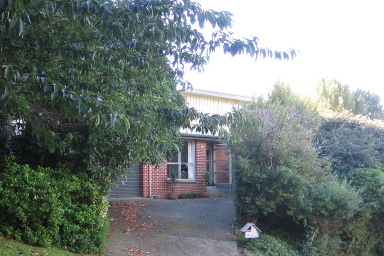Photo of property in 15 Goddard Grove, Churton Park, Wellington, 6037
