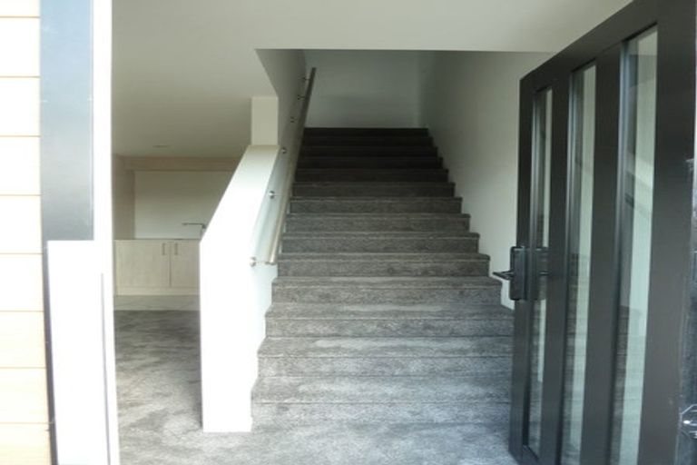 Photo of property in 2/41 Kervil Avenue, Te Atatu Peninsula, Auckland, 0610