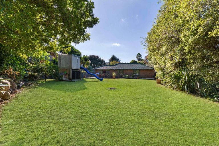 Photo of property in 10 Bella Villa Drive, Waiuku, 2123