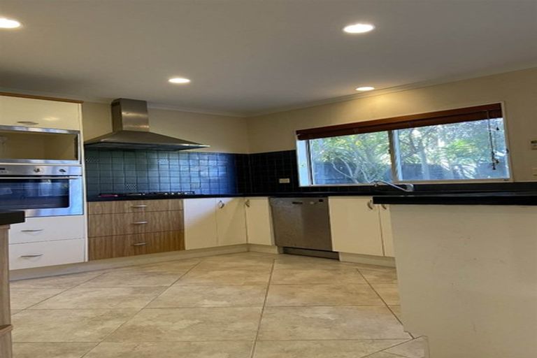 Photo of property in 15 Maybole Drive, Flat Bush, Auckland, 2016